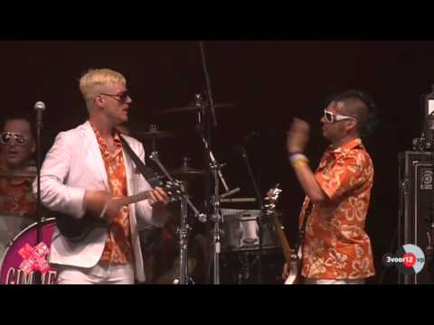 Me First And The Gimme Gimmes - I Believe I Can Fly - Lowlands 2012